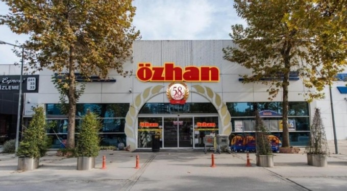 Bursalıların yüzünü güldüren indirimler sürüyor