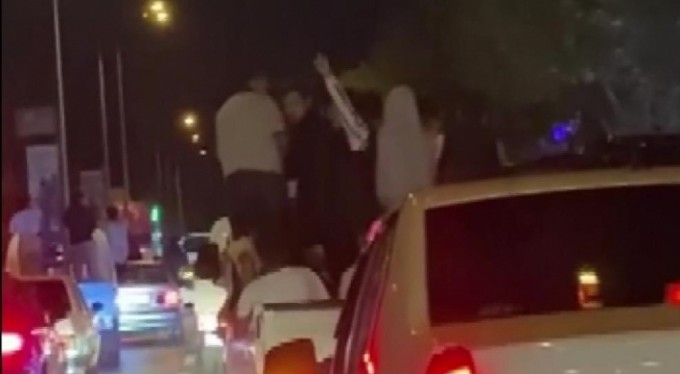 Bursa'da asker ve düğün konvoyunda caddeleri birbirine kattılar