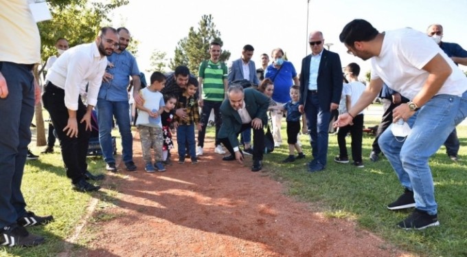 Sokakta oyun bir başka güzel