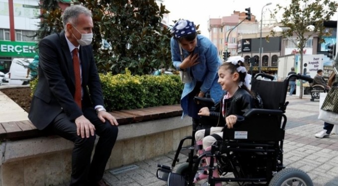 Mavi kapaklar engellilere umut oldu