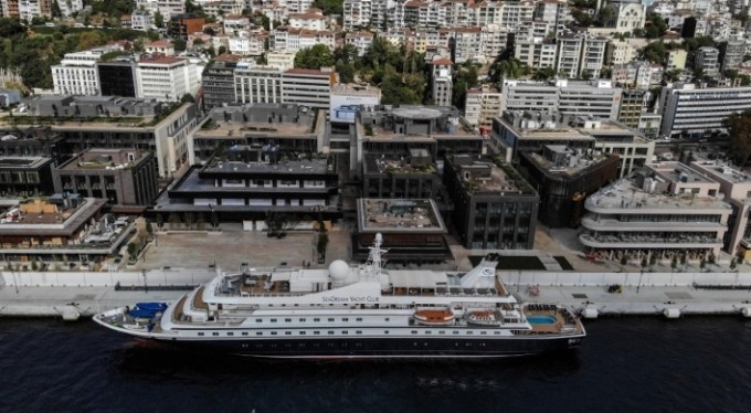 Galataport İstanbul ilk yolcu gemisini dünyanın tek yer altı kruvaziyer terminalinde ağırlıyor