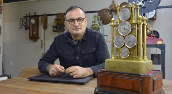 Saat deyip geçme; 5 padişah, 12 cumhurbaşkanı, 27 başbakan gördü