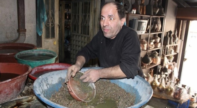 Görmeden kalaylıyor