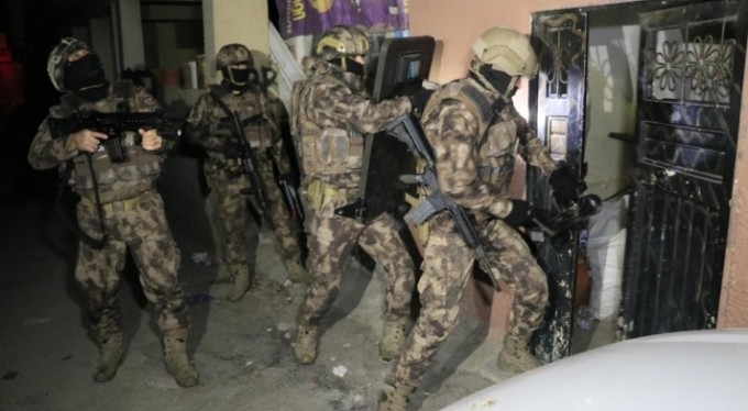 Bursa'da 'ByLock' operasyonu: 3 kişi tutuklandı