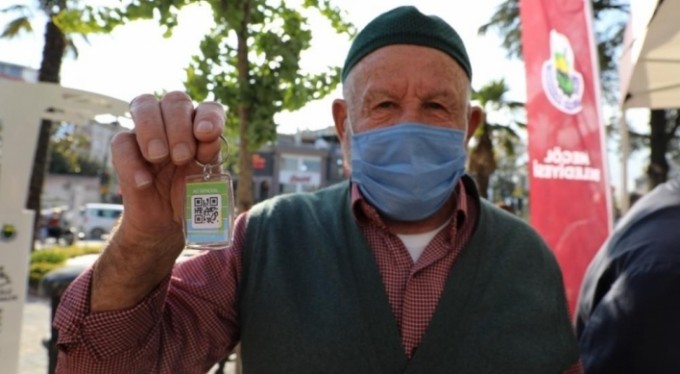 İnegöl Belediyesi'nden 65 yaş üzerine HES kodlu anahtarlık