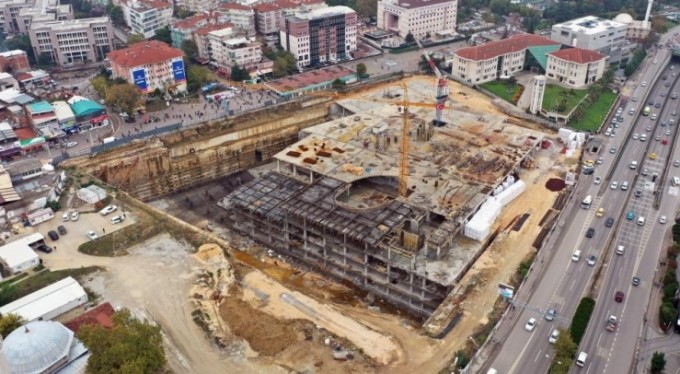 Çelik: "Bursa'nın meydan hay&acirc;li gerçek oluyor"