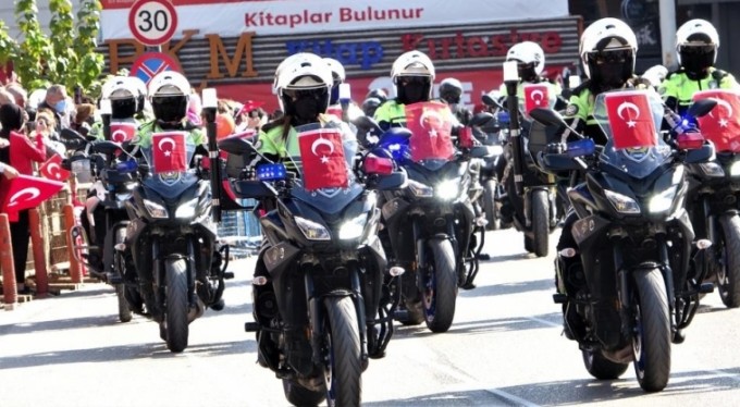 Bursa'da Cumhuriyet Bayramı coşkuyla kutlandı