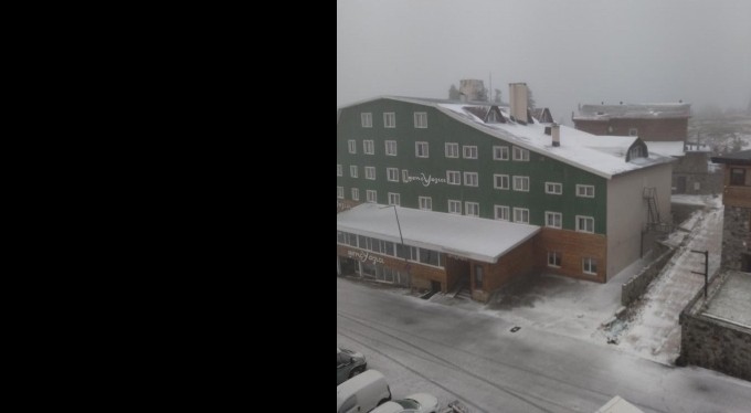 Uludağ beyaz örtüyle kaplandı