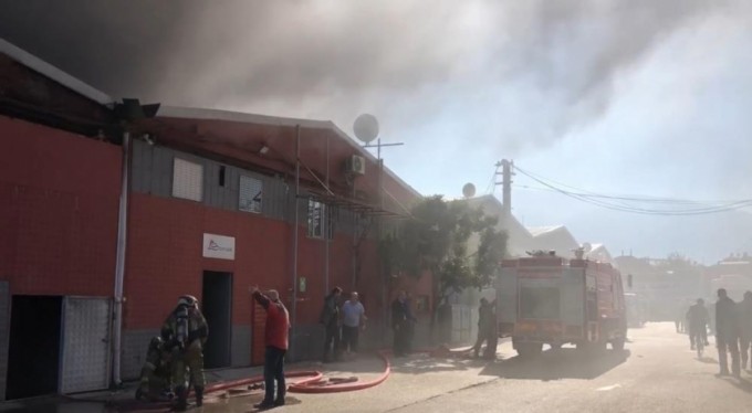 Bursa'da tekstil fabrikasından korkutan yangın