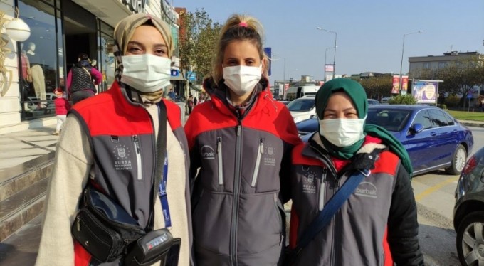 Artık sokaklarda otoparklar kadınlara emanet