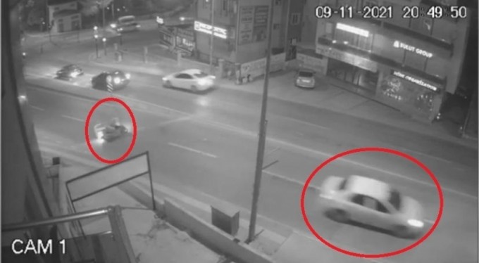 Bursa'da motokuryeye çarptı arkasına bakmadan gitti