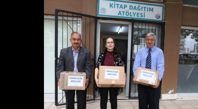 Kitaplarla gönüllere köprü kurdular