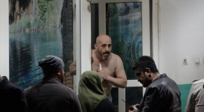 ''Bir daha cezaevine girmek istemiyorum'' dedi, polisten kaçıp 9 kişiyi rehin aldı