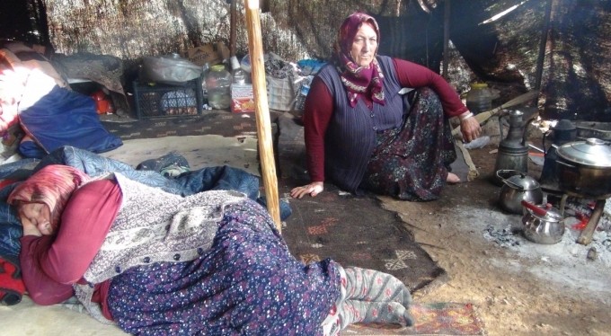 Müslüme'nin yaşadığı kıl çadırı anneanne ve babaanne bekliyor