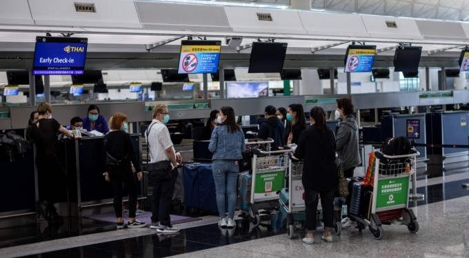 Japonya sınırlarını tüm yabancı ziyaretçilere kapatıyor