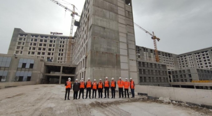 Acemler'e yapılan devasa sağlık kompleksinin kaba inşaatı bitti