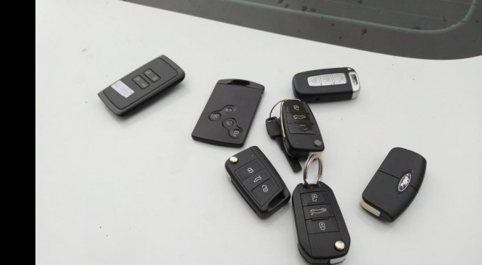 Kiraladıkları araçları anahtarlarını kopyalayarak çalıyorlar