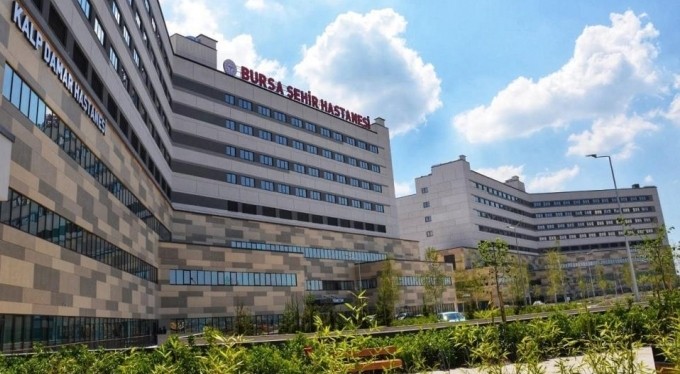 Bursa Şehir Hastanesinde kapalı akciğer kanseri ameliyatları başladı.