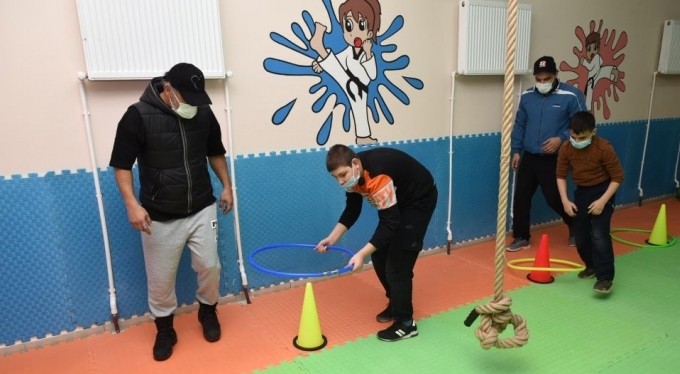 Bursa Büyükşehir'den okullara spor aktivite alanları