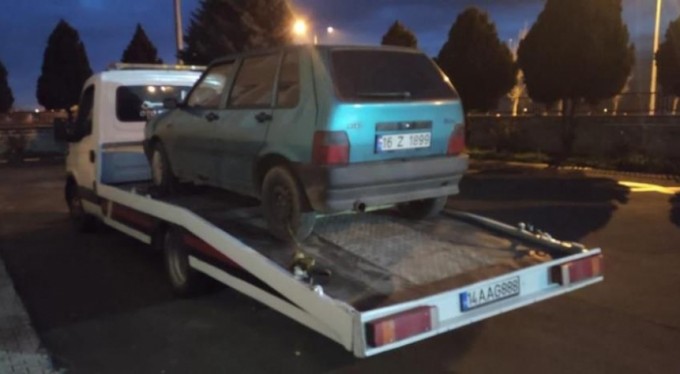 Bursa'dan çalınıp çekici ile taşınan otomobil Sakarya'da bulundu