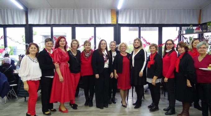 Otizmli çocuklar Nilüfer Kadın Korosu ile doyasıya eğlendi