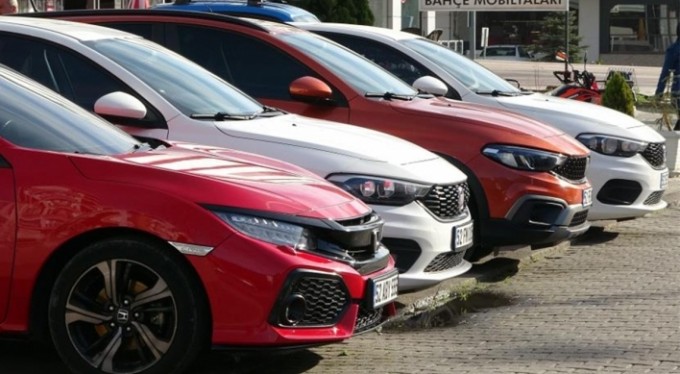 İkinci el araç piyasasında yüzde 20'ye varan düşüş bekleniyor