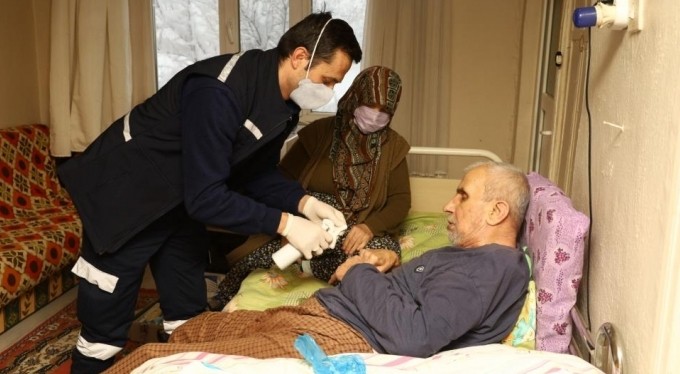 Büyükşehir'le evde bakım hizmeti