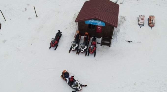 Kayak yaparken yaralandı imdadına Jandarma yetişti