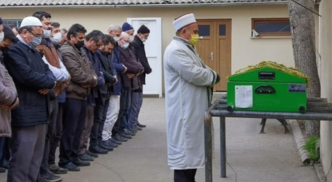 Aracın altında kalan Minik Ömer son yolculuğuna uğurlandı