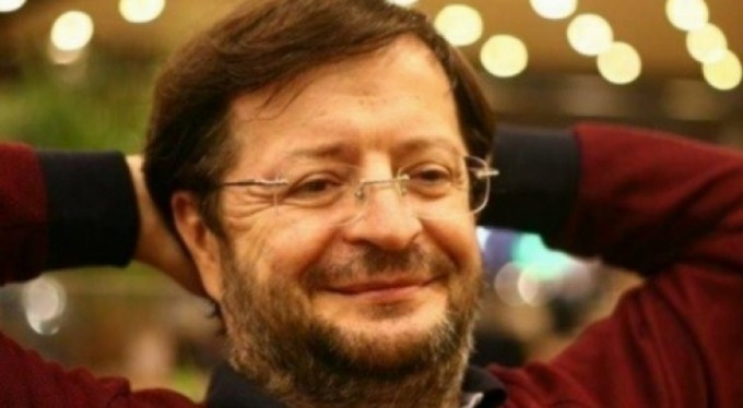 Koronavirüse yakalanan duayen gazeteci, hastanede düşüp beyin kanamasından öldü