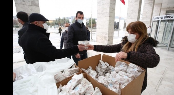 Vatandaşa kandil ikramı