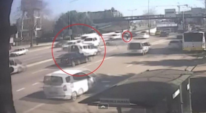 Bursa'da 9 araç birbirine girdi... İşte o anlar