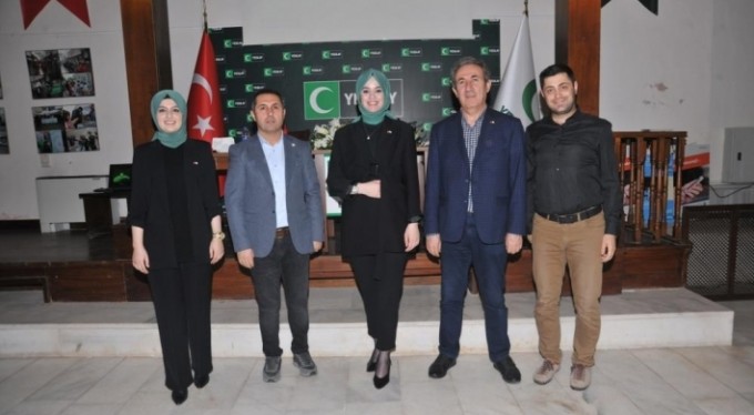 Yeşilay Başkanı Çavuşoğlu güven tazeledi