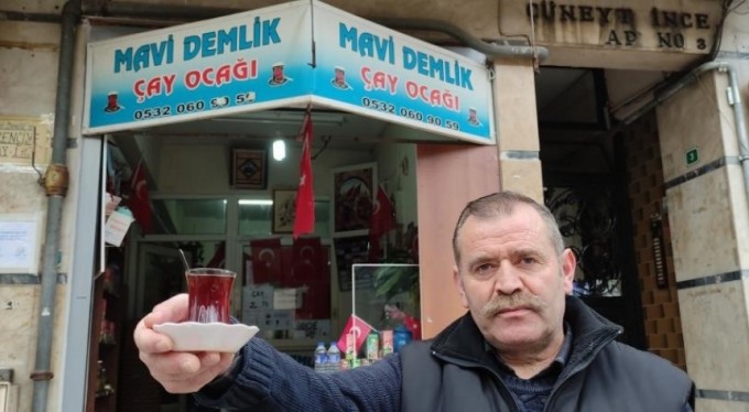 Çaycıdan örnek davranış...Herkes zam o indirim yaptı