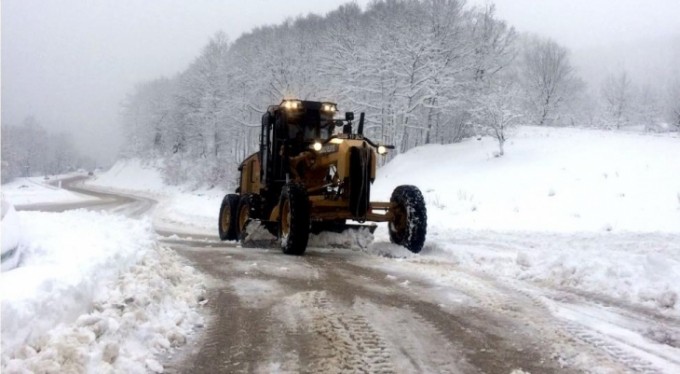 Uludağ Yamaçlarında karla mücadele