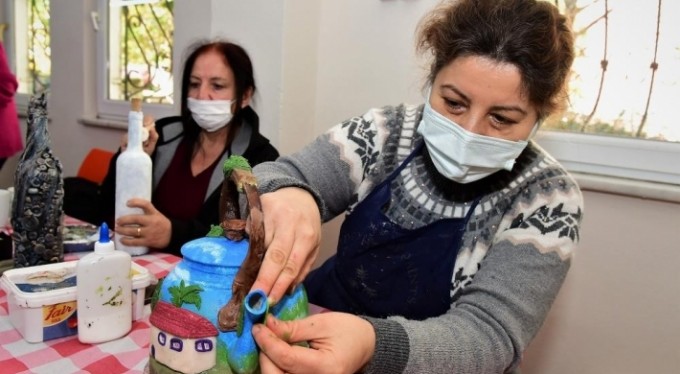 Atık malzemeler sanat eserine dönüşüyor