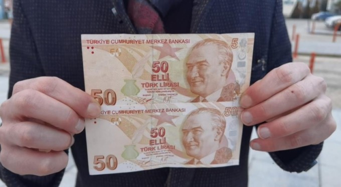 Bursalı sağlıkçı ATM'den çekti, bin katına satıyor