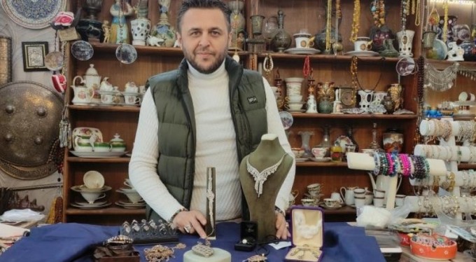 Bu Sevgililer Günü'nde antik takılar moda