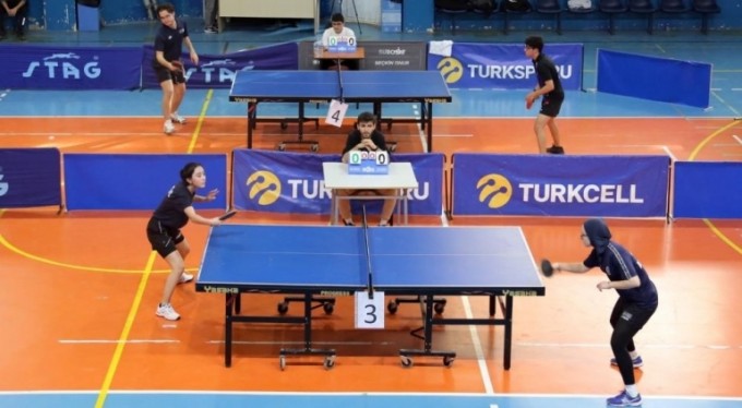 Gürsu'da bireysel masa tenisi turnuvası nefes kesti