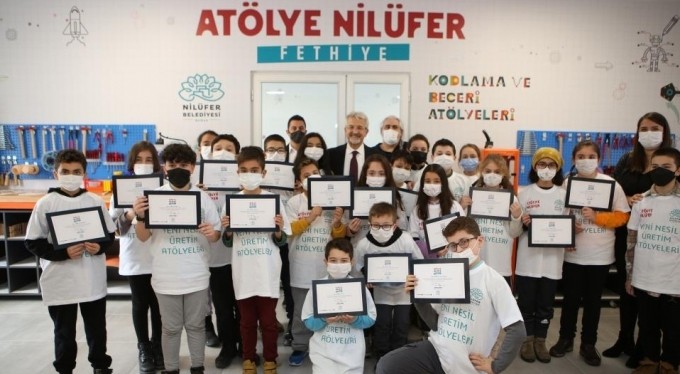 Çocuklar Nilüfer'de teknolojiyi öğreniyor