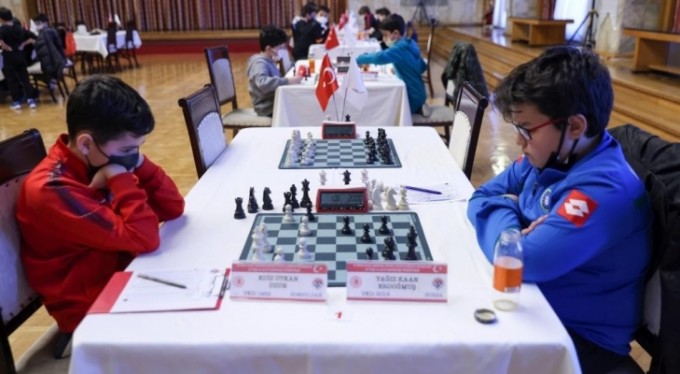 Satranç turnuvası şampiyonu Bursalı Yağız