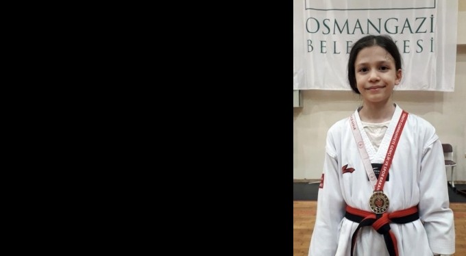 Osmangazili taekwondocu zirveye oturdu