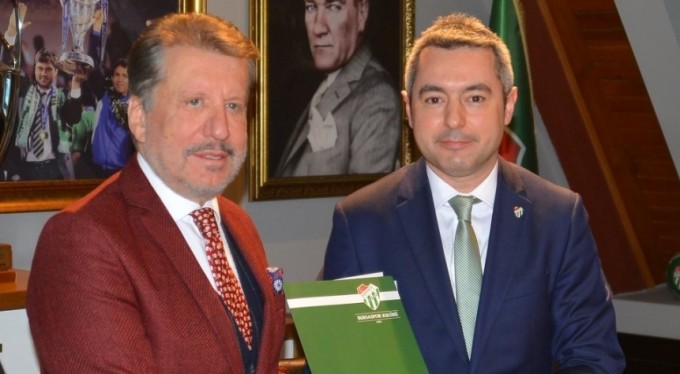 Ömer Furkan Banaz mazbatasını aldı - Banaz: "Bursaspor camiası bizden olumlu sonuçlar görmek istiyor"