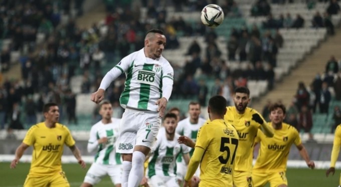 Bursaspor'da en çok süre alan yabancı oyuncu Namiq Alasgarov oldu