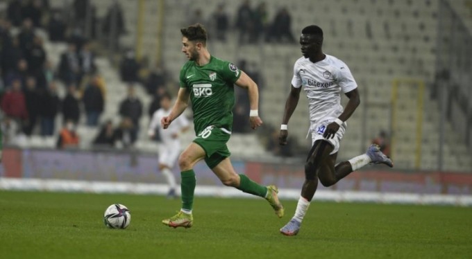 Bursaspor'un en agresif futbolcusu İsmail Yüksek