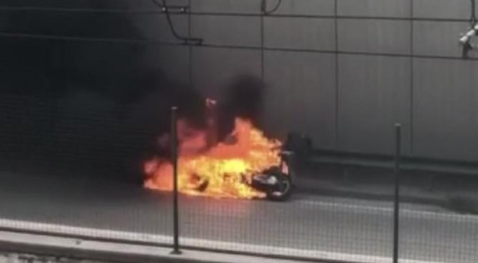 Bursa'da motosiklet alev aldı