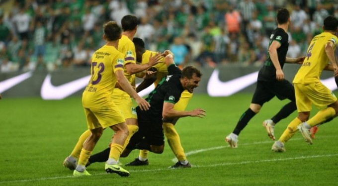 Bursaspor erteleme maçında Eyüpspor'la karşılaşıyor
