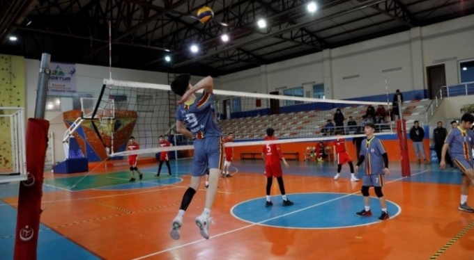 İnegöl'de okullar arası 'Kurtuluş Kupası' başladı