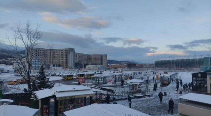 Bursa beyaz gelinliğini giydi