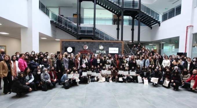 22 girişimci kadın, kız öğrencilerine rehberlik yapacak